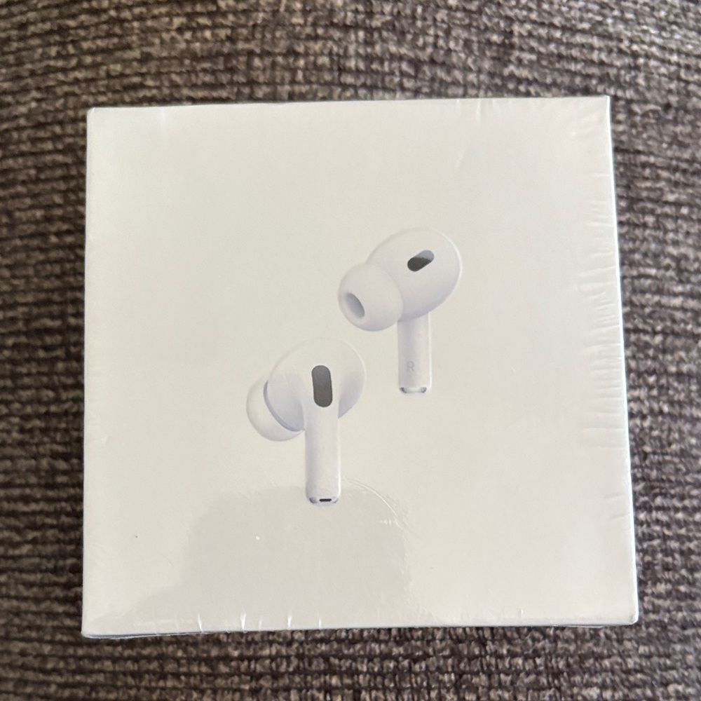 Apple AirPods Pro In-Ear Earbuds - White